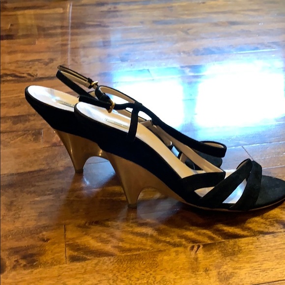 Suede Miu Miu open toe heels (gold heels) - Picture 3 of 4